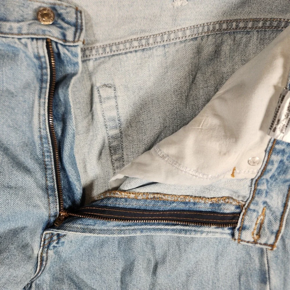 Levi's 550 Jeans Men's 38X31 (Tag 38X32) Blue Relaxed‎ STAIN and MISSING LOOP